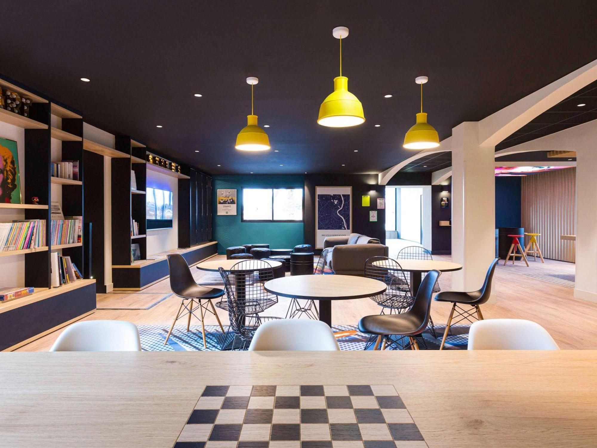 Отель Ibis Styles Bordeaux Sud Вильнав-д'Орнон Экстерьер фото